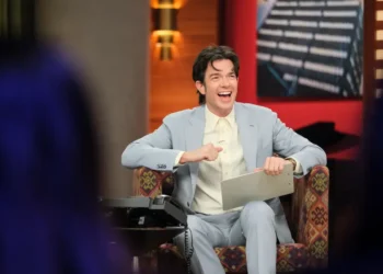 John Mulaney in Everybodys In LA
