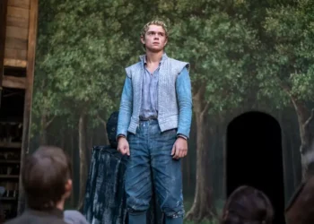 Noah Jupe in Hamnet