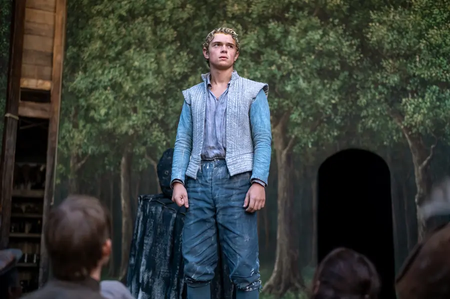 Noah Jupe in Hamnet
