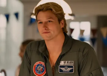Stephen Kalyn in Off Campus